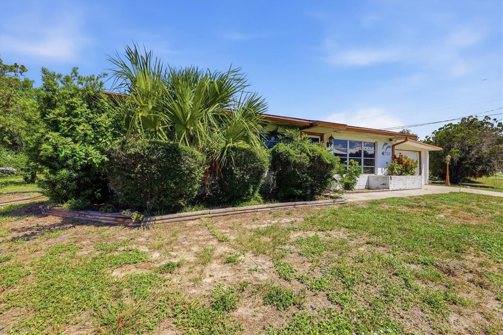 4751 S BISCAYNE DR, NORTH PORT, FL — photo 8