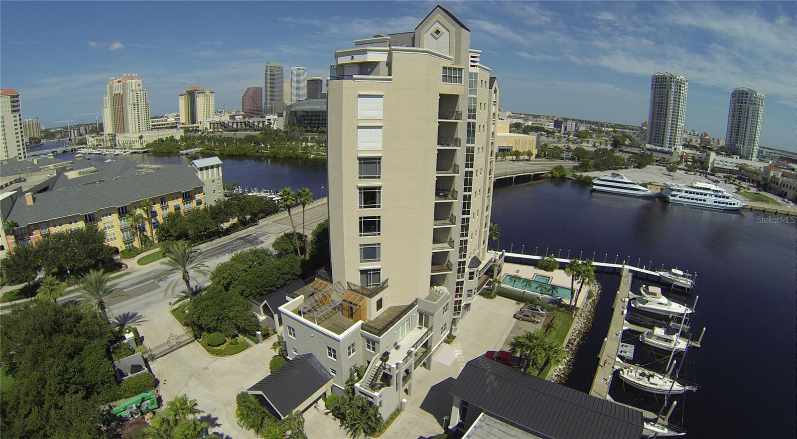 600 GARRISON COVE LANE #1, TAMPA, FL — photo 2