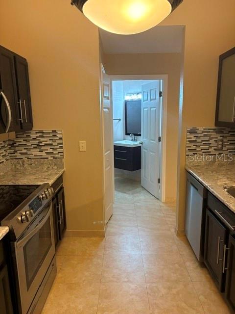 18157 PARADISE POINT DR, TAMPA, FL — photo 11