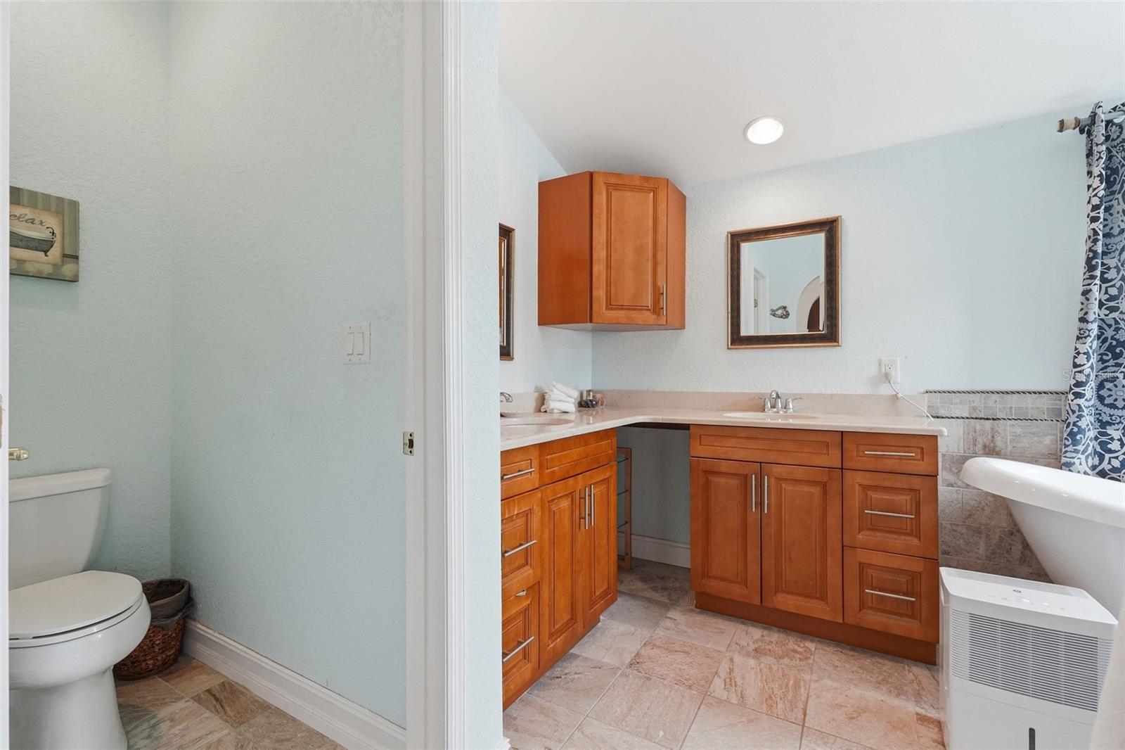1963 EDGEWATER DR, CLEARWATER, FL — photo 16