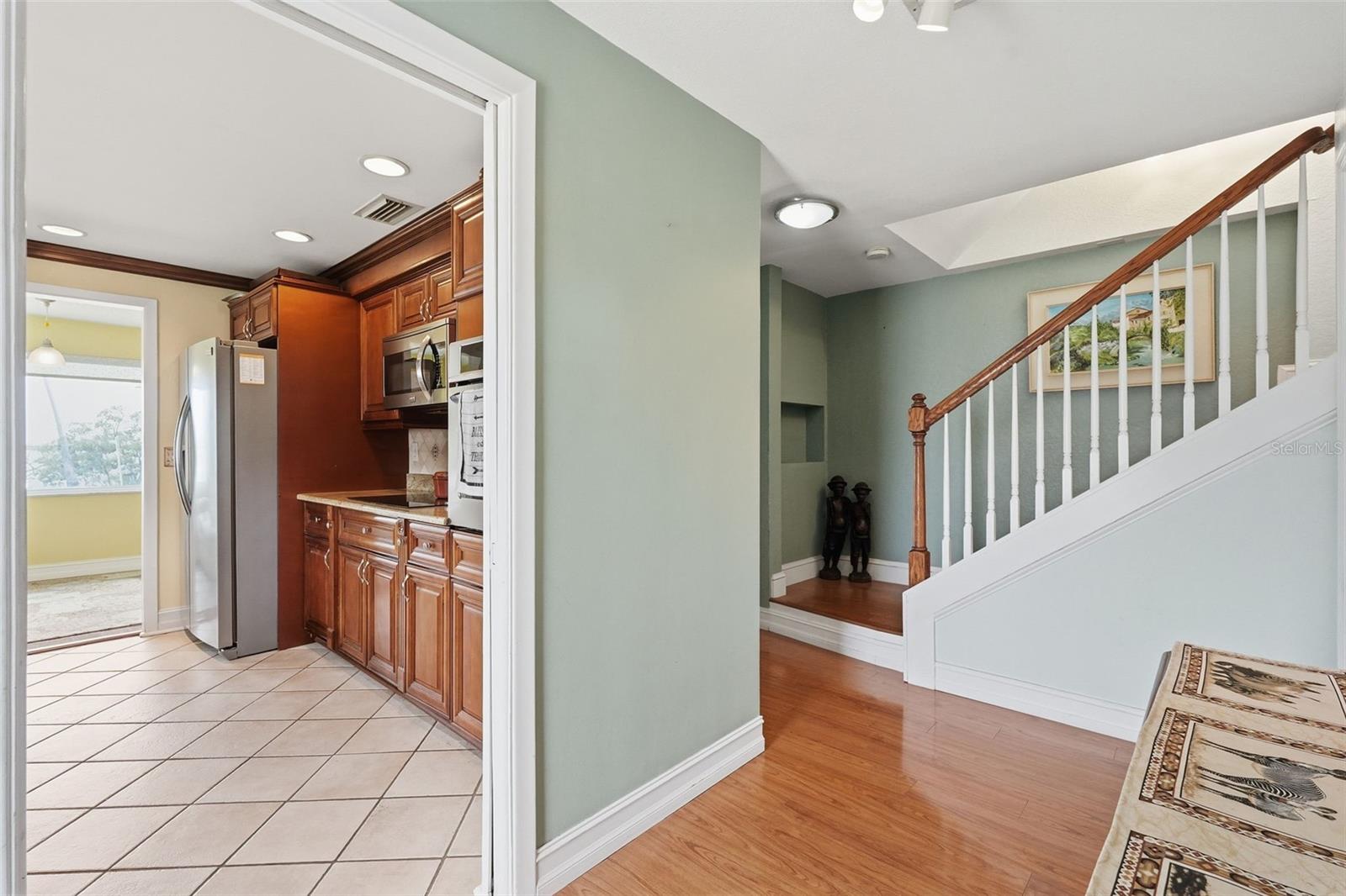 1963 EDGEWATER DR, CLEARWATER, FL — photo 25