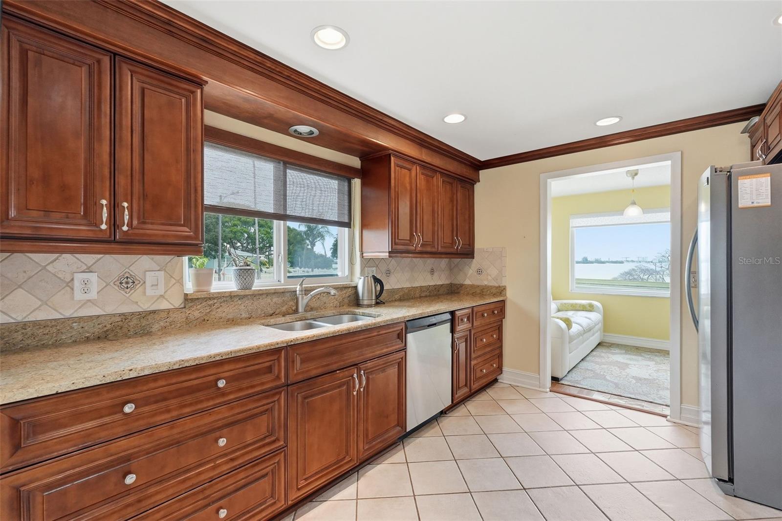 1963 EDGEWATER DR, CLEARWATER, FL — photo 33