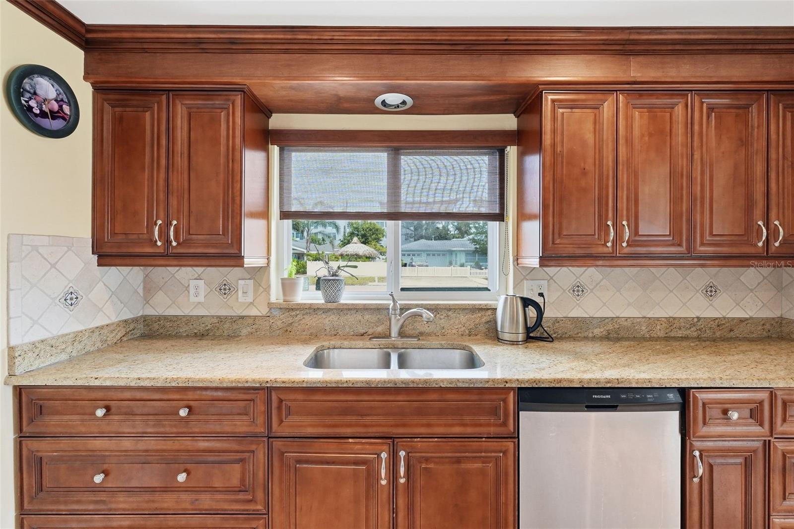 1963 EDGEWATER DR, CLEARWATER, FL — photo 38