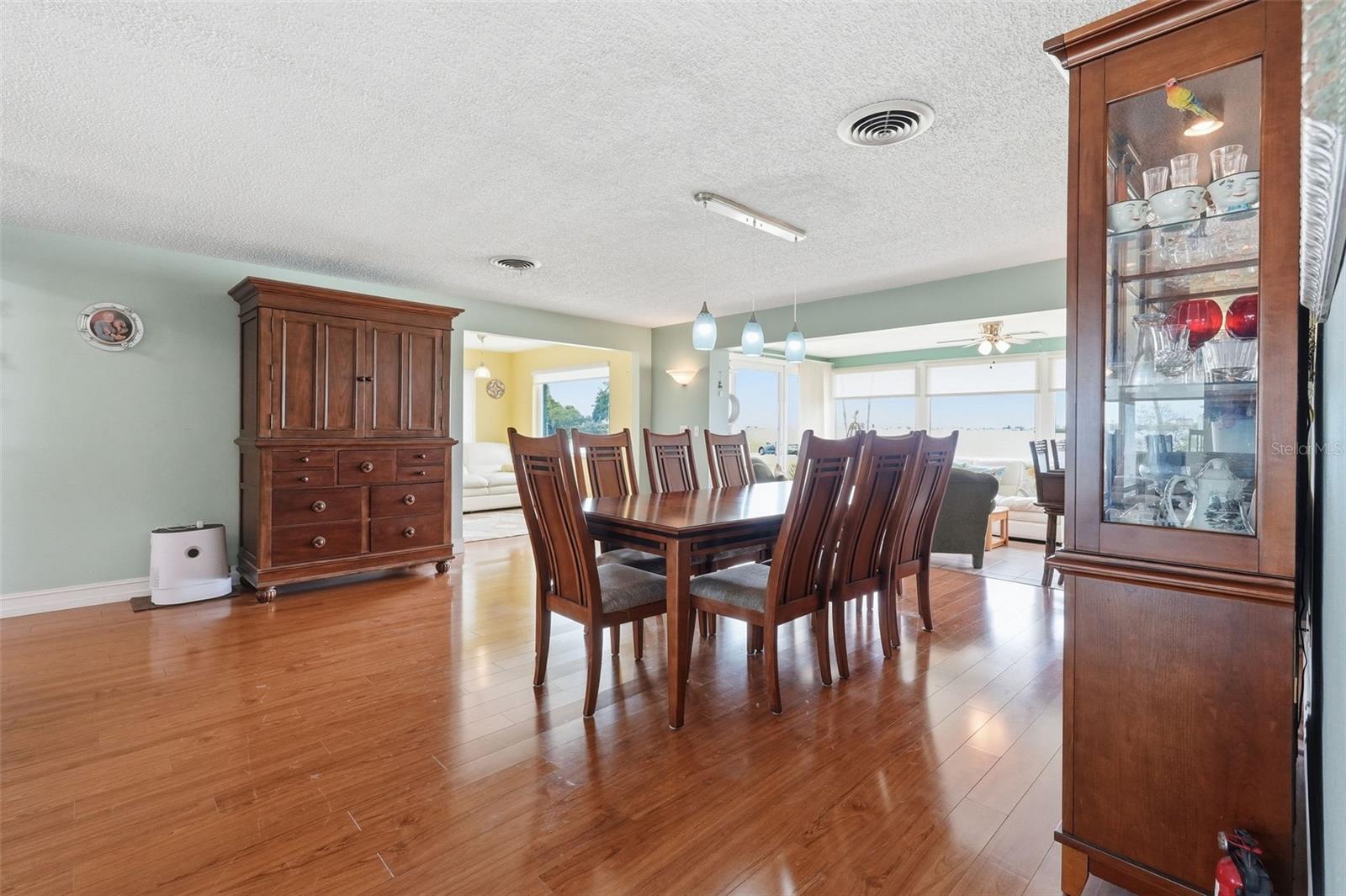 1963 EDGEWATER DR, CLEARWATER, FL — photo 43