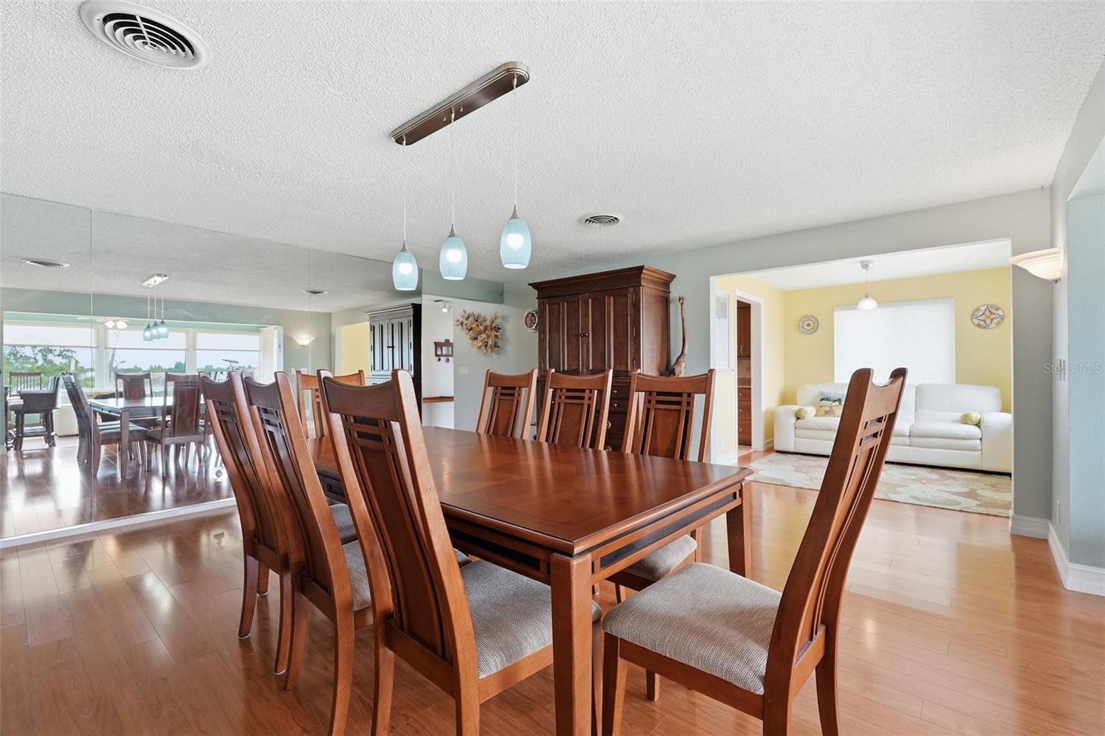 1963 EDGEWATER DR, CLEARWATER, FL — photo 46