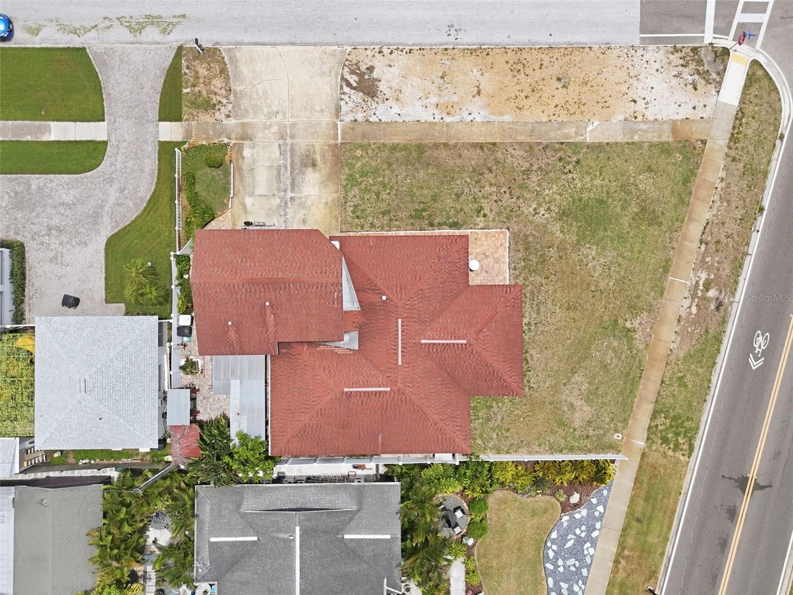 1963 EDGEWATER DR, CLEARWATER, FL — photo 94