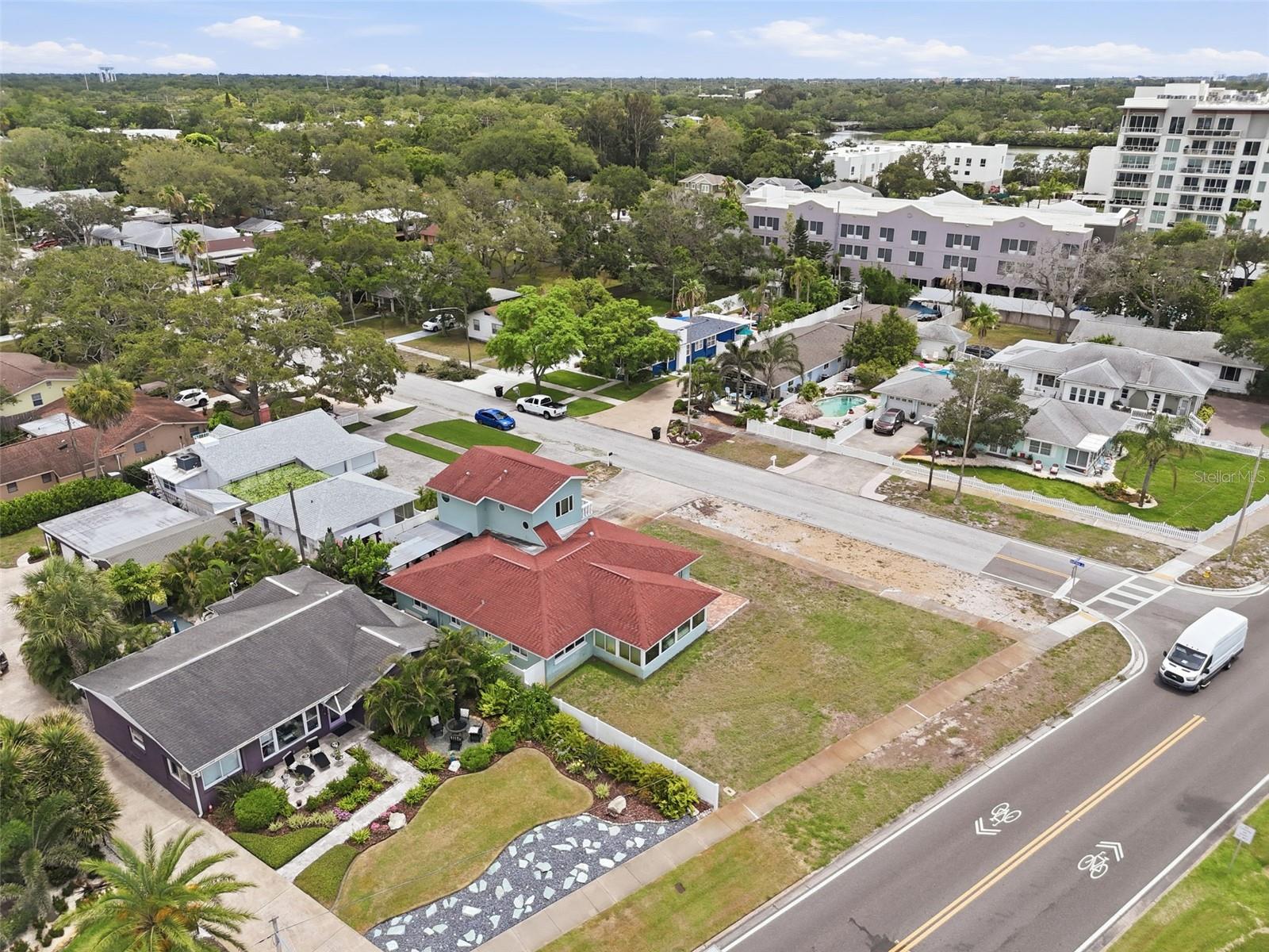 1963 EDGEWATER DR, CLEARWATER, FL — photo 96