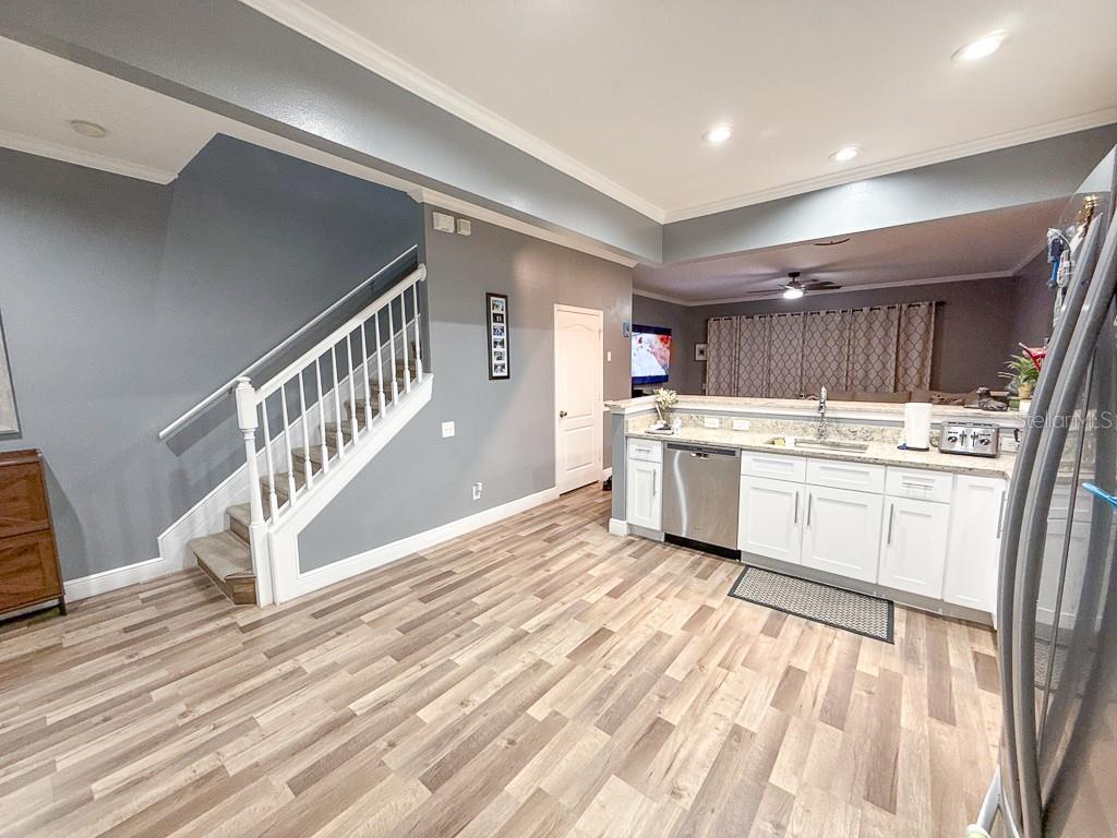 8505 SANDY BEACH ST, TAMPA, FL — photo 8