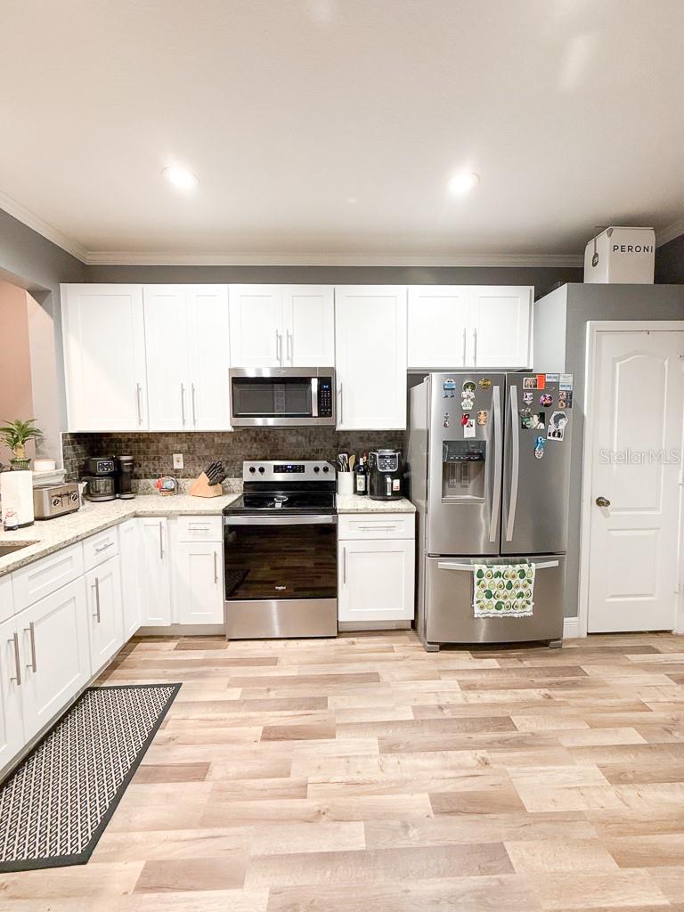 8505 SANDY BEACH ST, TAMPA, FL — photo 11