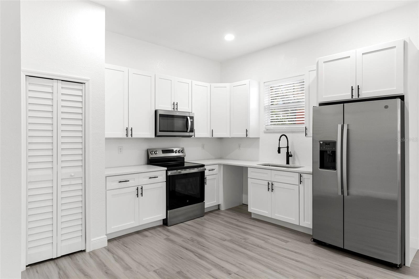 1421 35TH ST S, ST PETERSBURG, FL — photo 10
