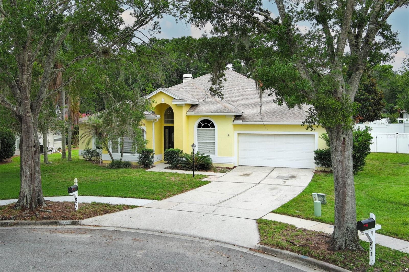 877 KENSINGTON GARDENS CT, OVIEDO, FL
