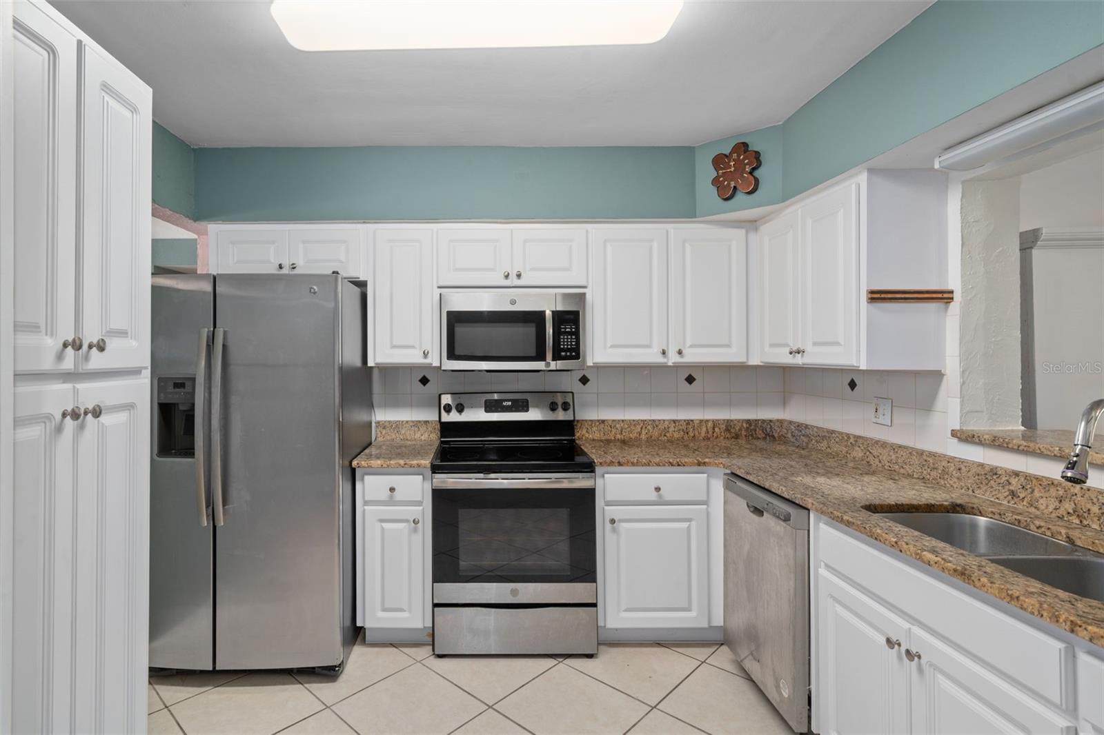 9812 51ST AVE N, ST PETERSBURG, FL — photo 10