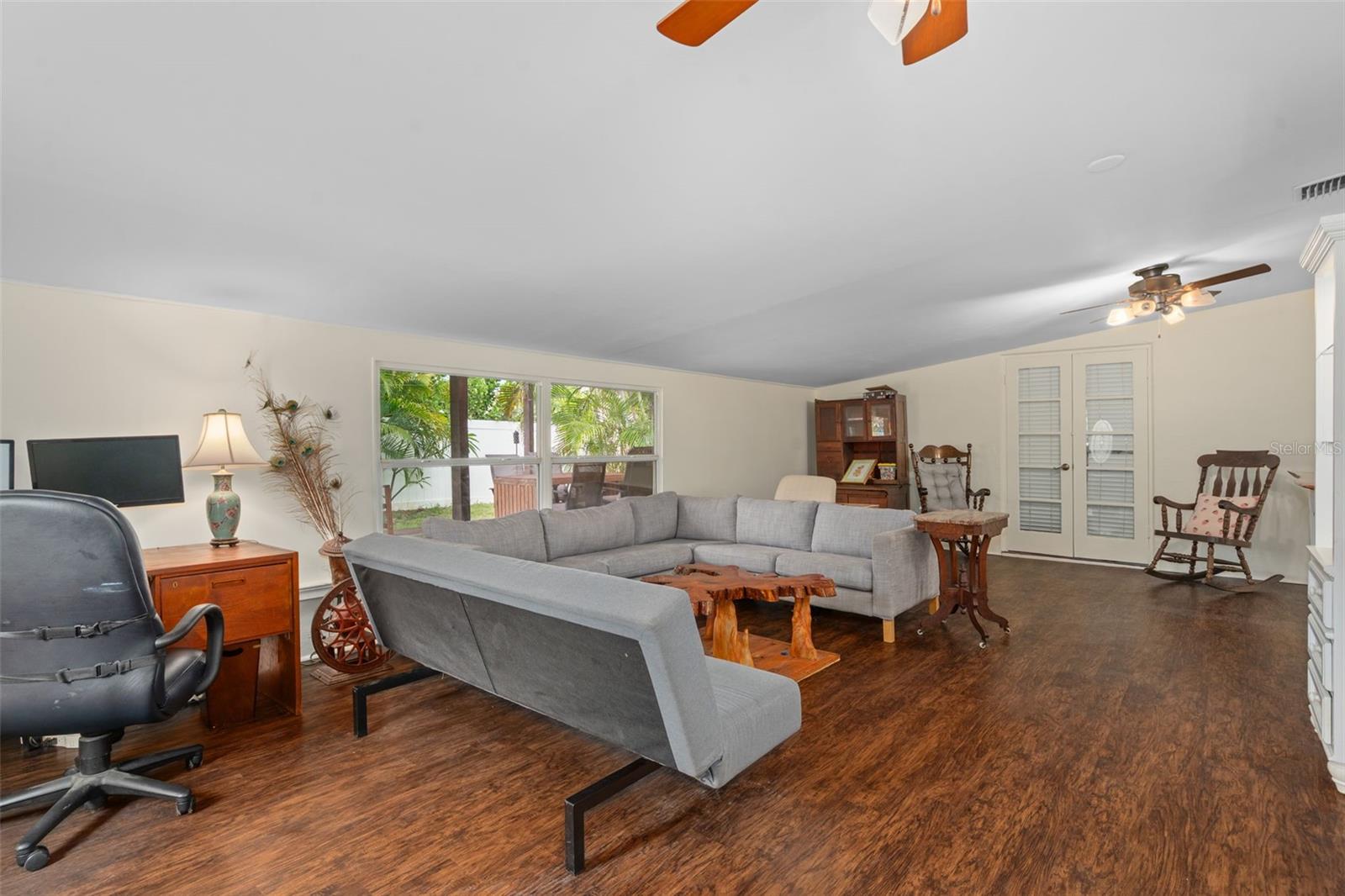 9812 51ST AVE N, ST PETERSBURG, FL — photo 14