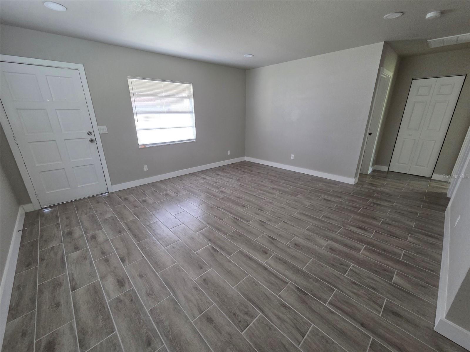 38300 HENRY DR, ZEPHYRHILLS, FL — photo 6