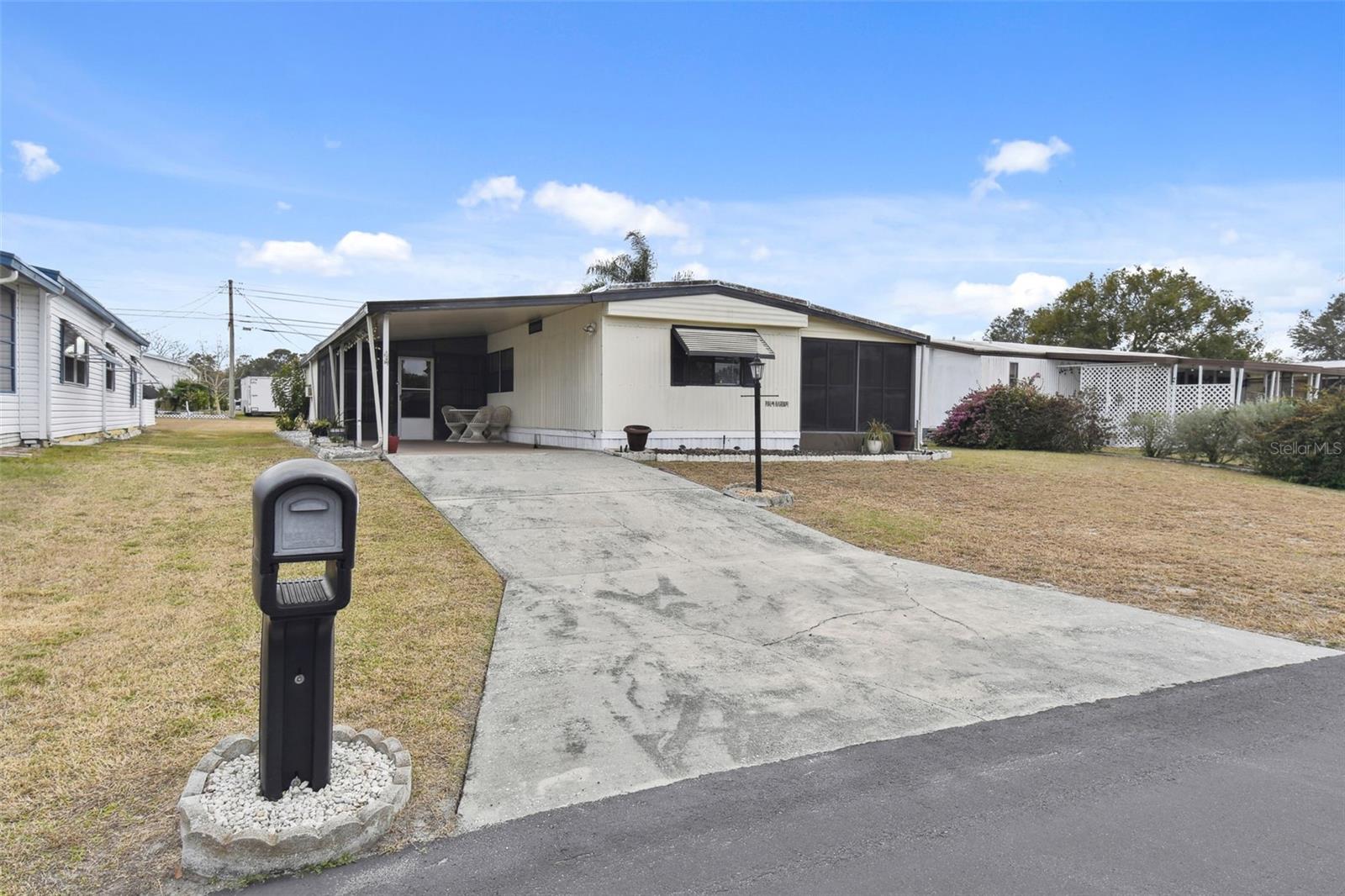 313 MONROE DR, LAKELAND, FL — photo 2