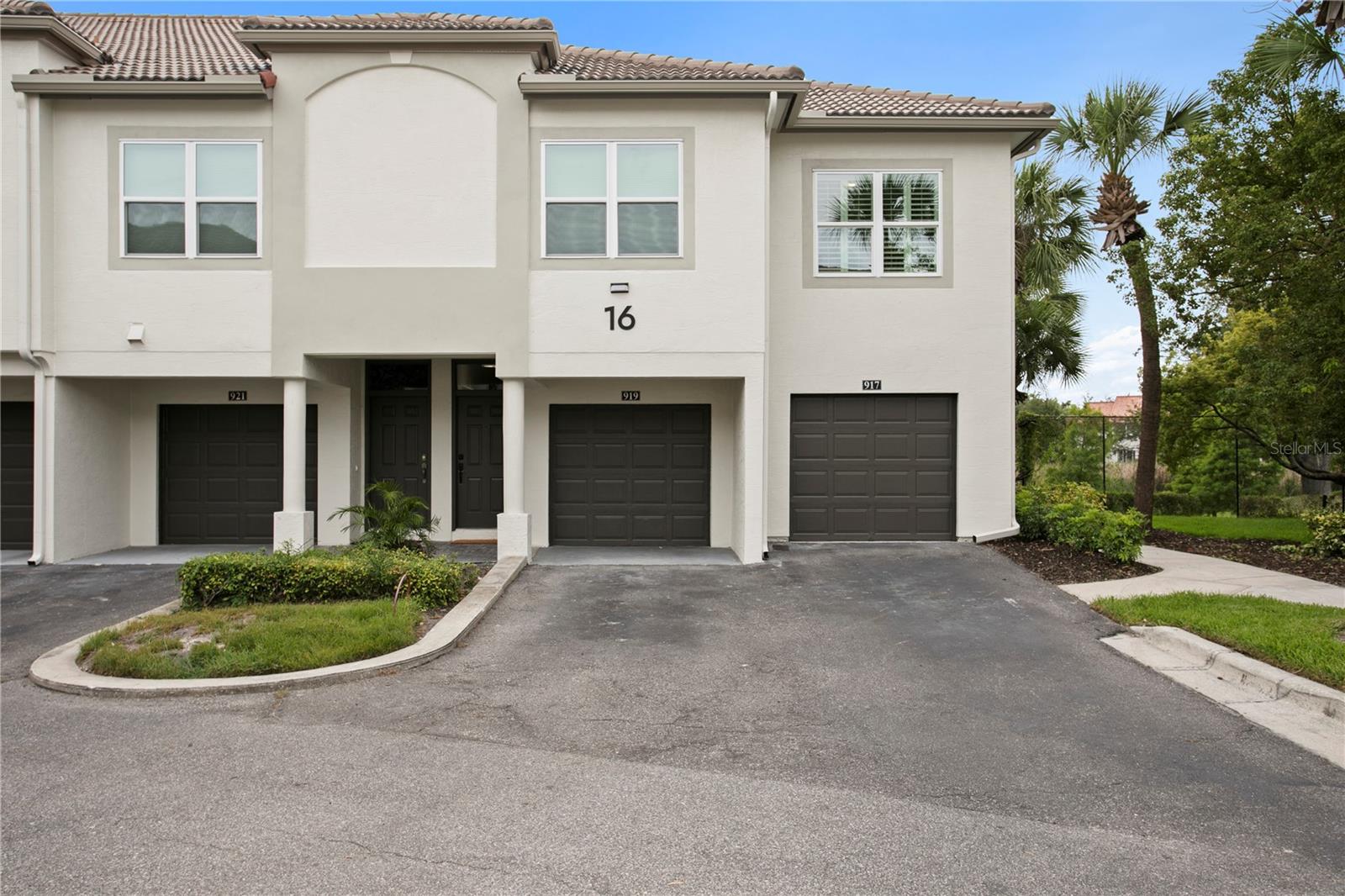 919 NORMANDY TRACE RD, TAMPA, FL