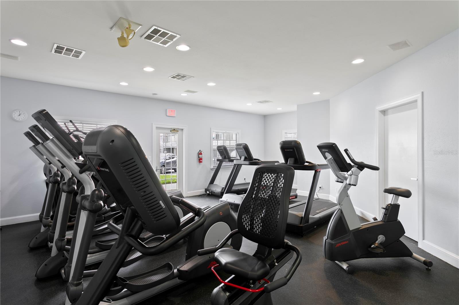 919 NORMANDY TRACE RD, TAMPA, FL — photo 35