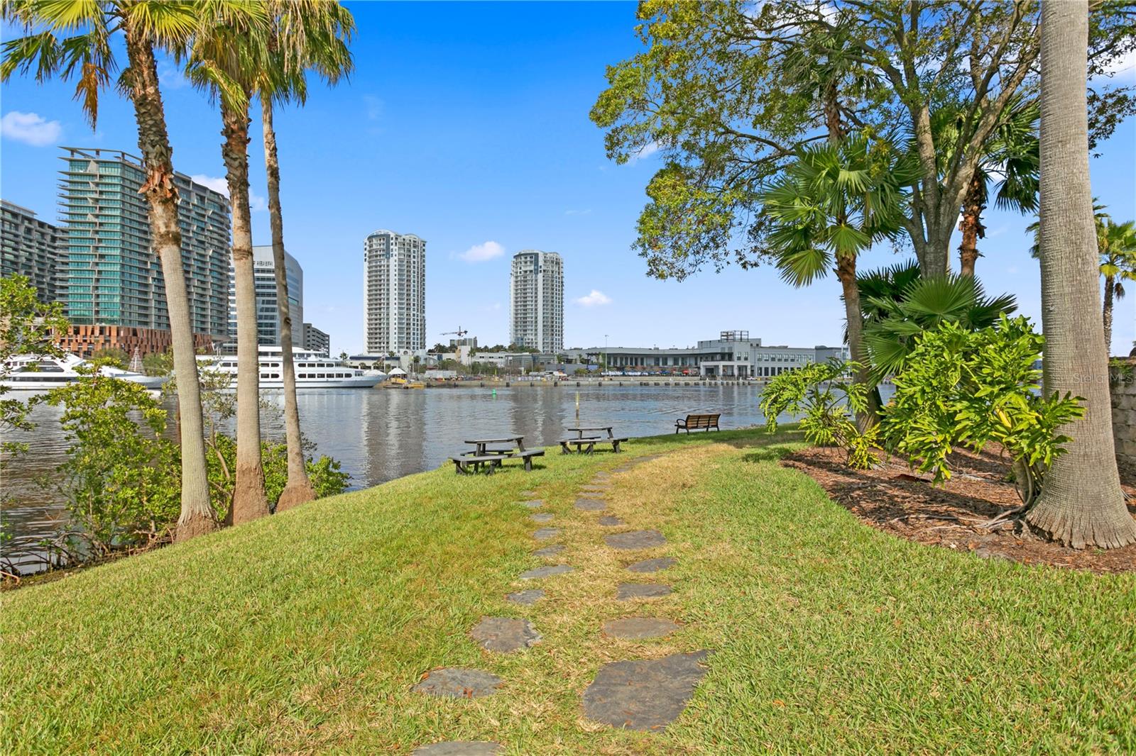 919 NORMANDY TRACE RD, TAMPA, FL — photo 37