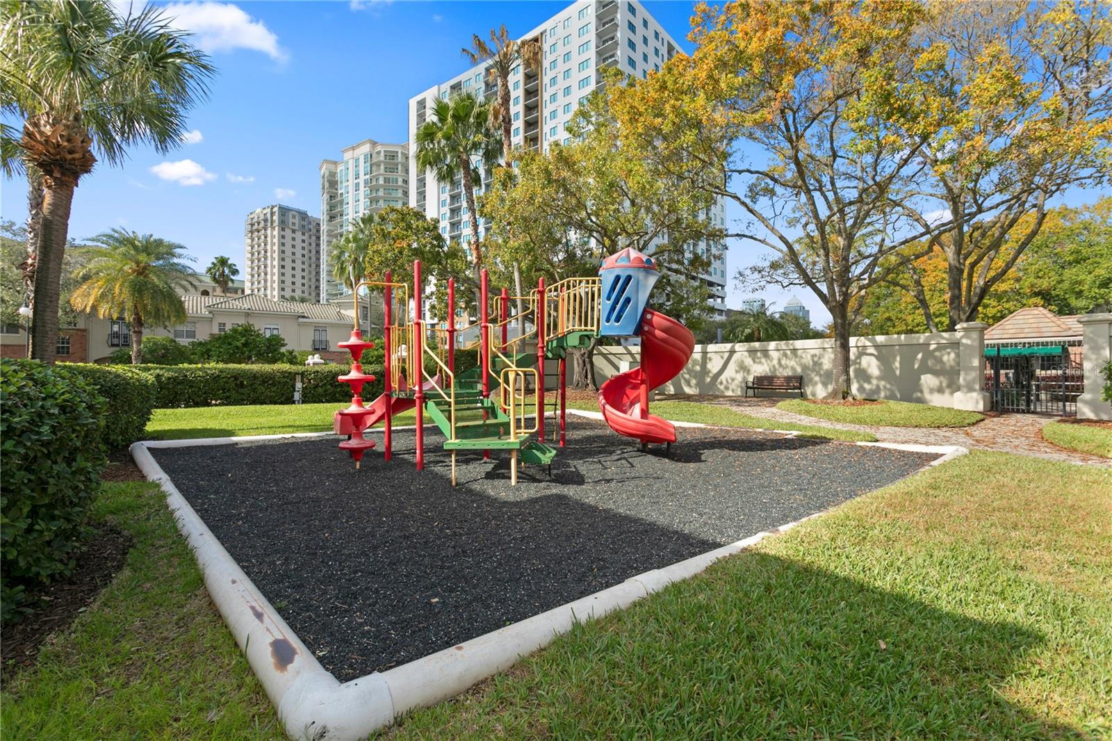 919 NORMANDY TRACE RD, TAMPA, FL — photo 39