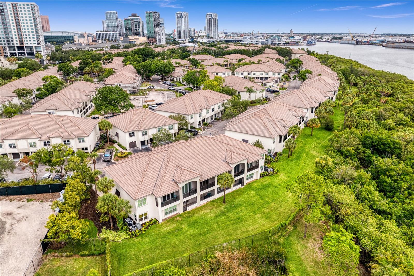 919 NORMANDY TRACE RD, TAMPA, FL — photo 41