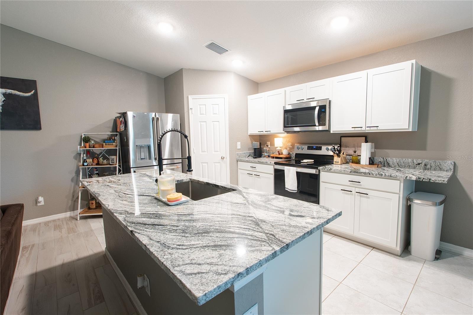 3715 TEAKWOOD ST, FORT MYERS, FL — photo 10