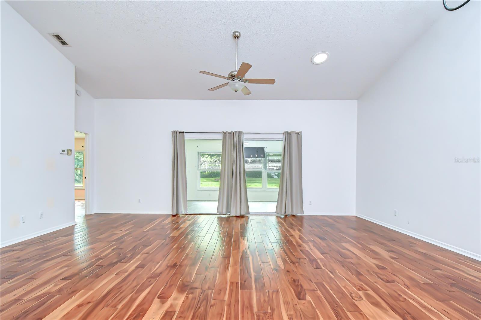 818 MCCALLISTER AVE, SUN CITY CENTER, FL — photo 9