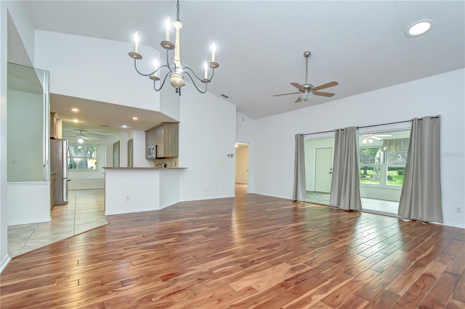 818 MCCALLISTER AVE, SUN CITY CENTER, FL — photo 10