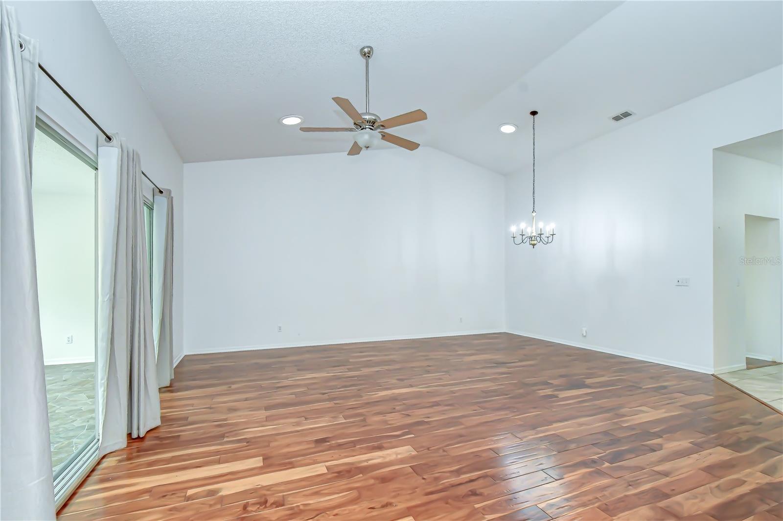 818 MCCALLISTER AVE, SUN CITY CENTER, FL — photo 11