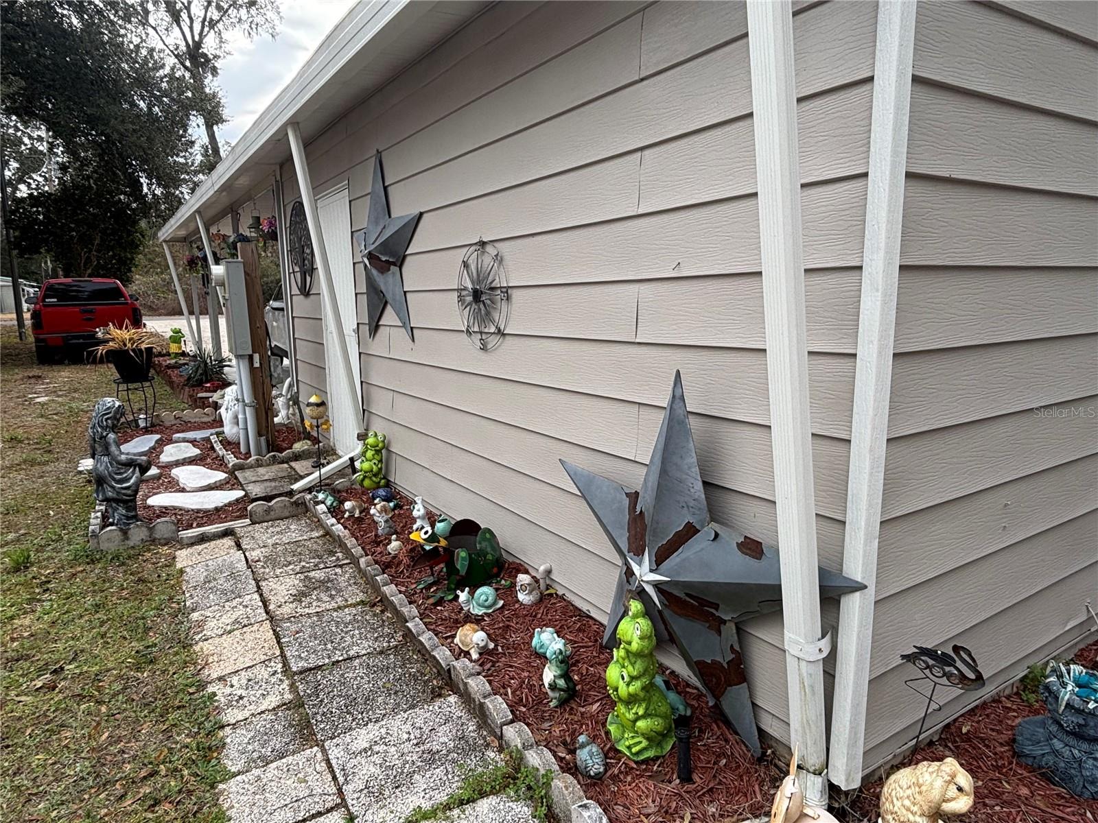 2420 SE 175TH TER, SILVER SPRINGS, FL — photo 4