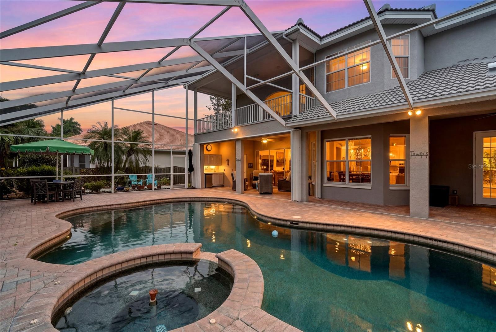 1246 DARLINGTON OAK CIR NE, ST PETERSBURG, FL — photo 58