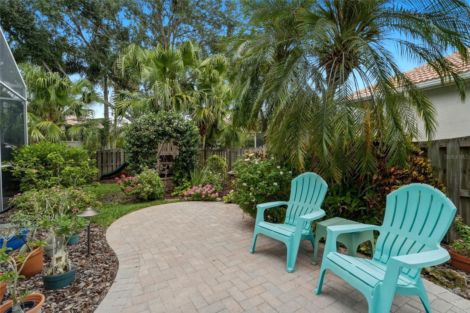 1246 DARLINGTON OAK CIR NE, ST PETERSBURG, FL — photo 66