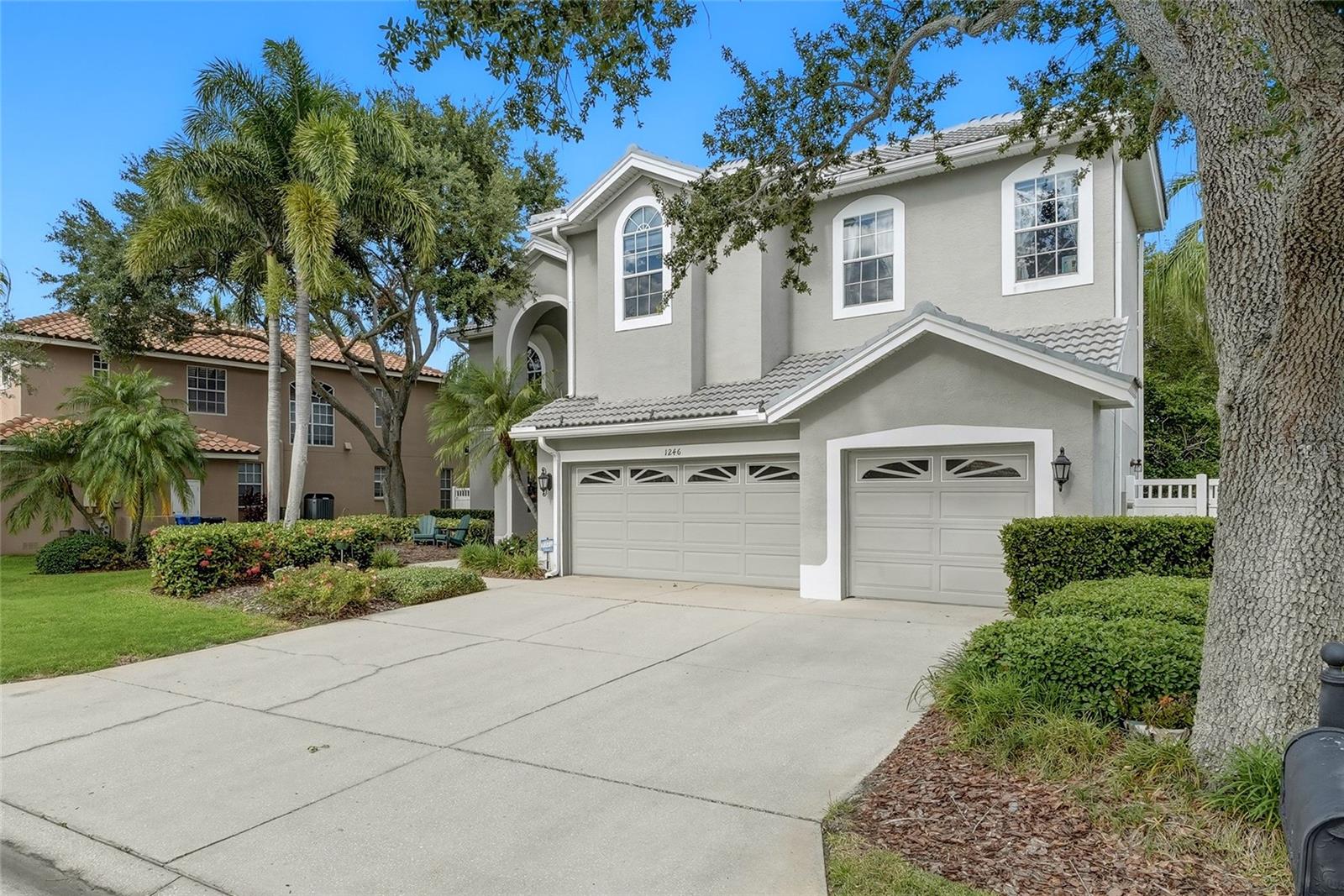 1246 DARLINGTON OAK CIR NE, ST PETERSBURG, FL — photo 78