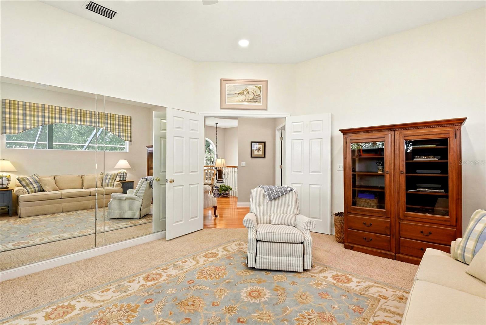1246 DARLINGTON OAK CIR NE, ST PETERSBURG, FL — photo 39