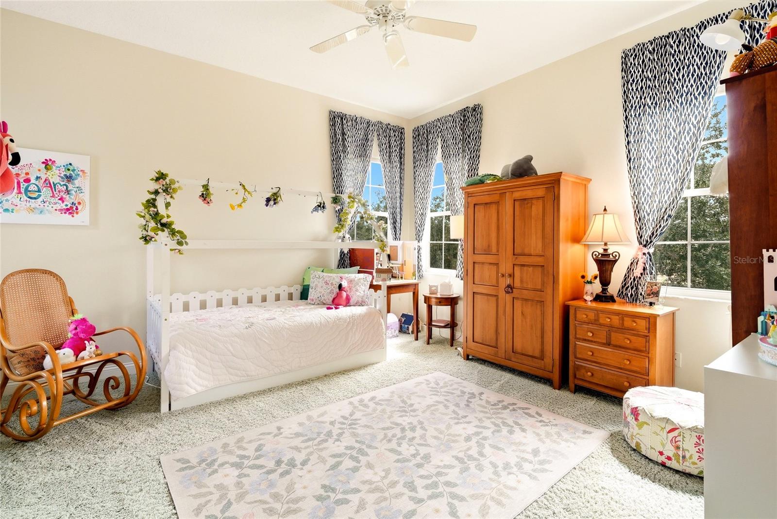 1246 DARLINGTON OAK CIR NE, ST PETERSBURG, FL — photo 51