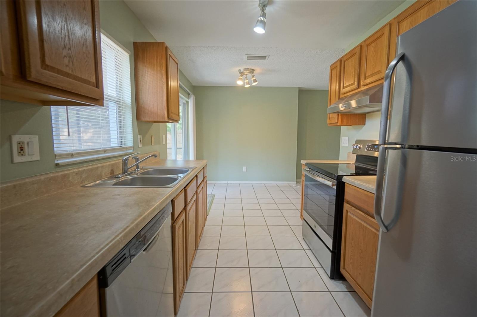 5117 ELLENDALE AVE, TAMPA, FL — photo 7
