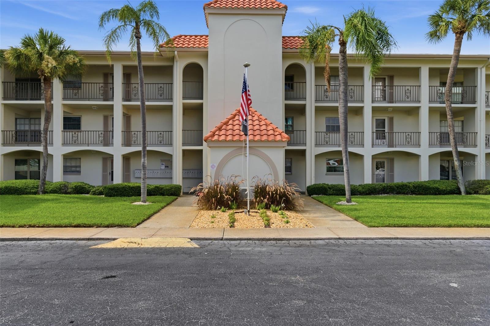19029 US HIGHWAY 19 N #7-12, CLEARWATER, FL — photo 2