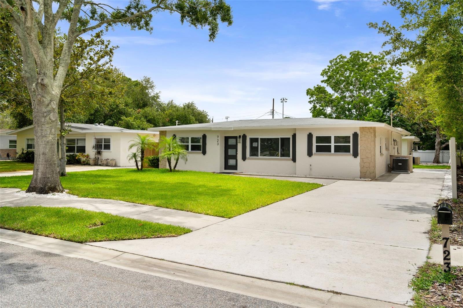 723 W BAYSHORE DR, TARPON SPRINGS, FL — photo 2