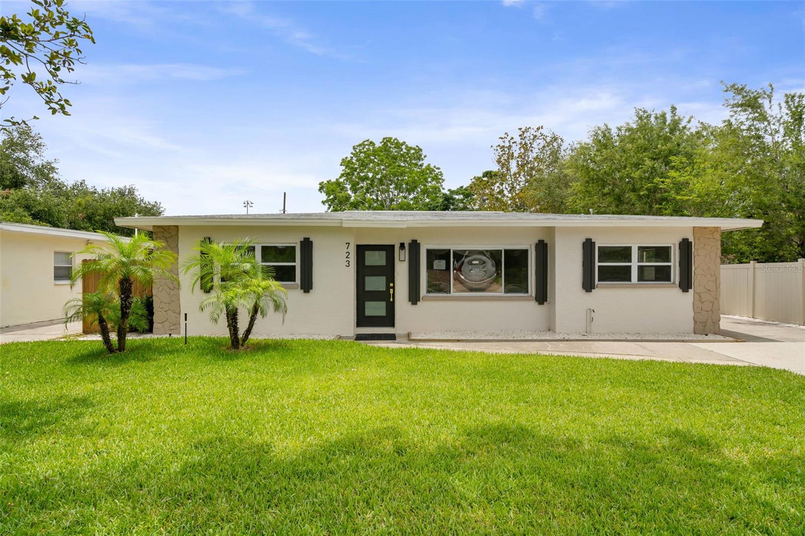 723 W BAYSHORE DR, TARPON SPRINGS, FL — photo 3