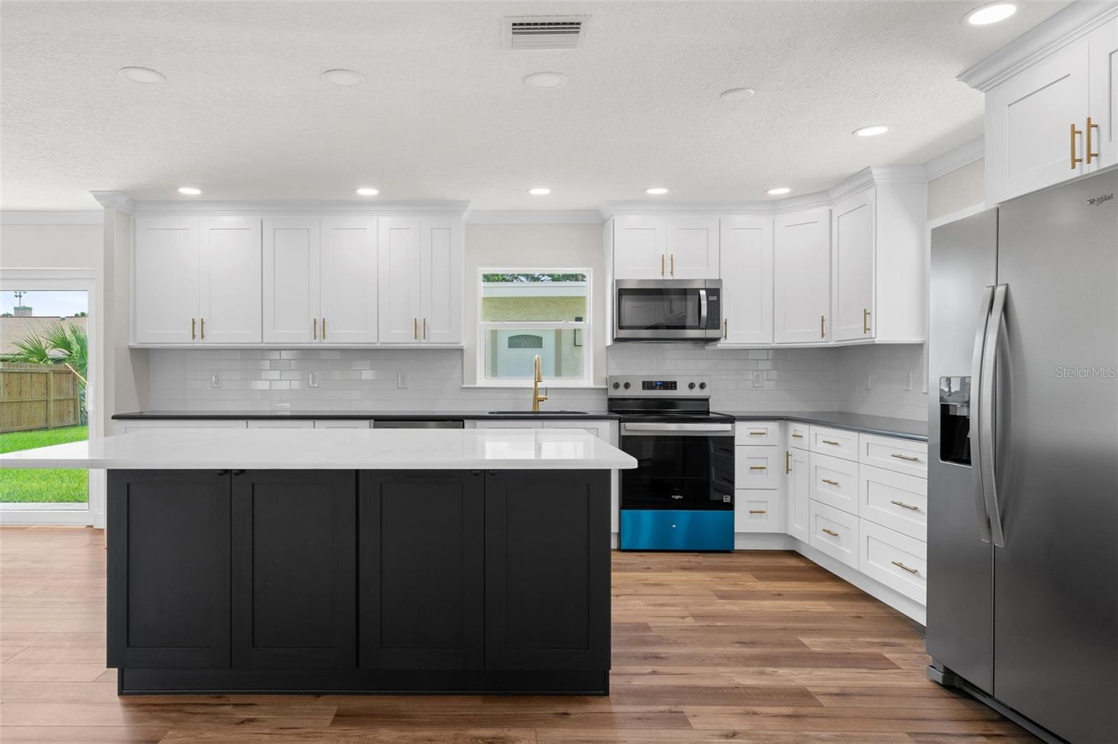 723 W BAYSHORE DR, TARPON SPRINGS, FL — photo 13