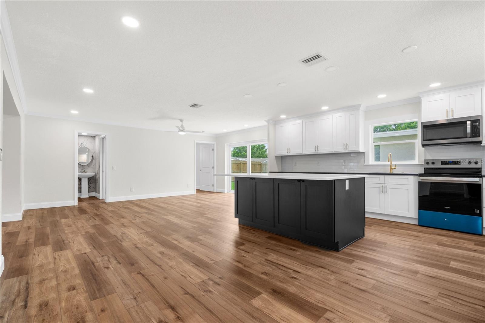 723 W BAYSHORE DR, TARPON SPRINGS, FL — photo 14