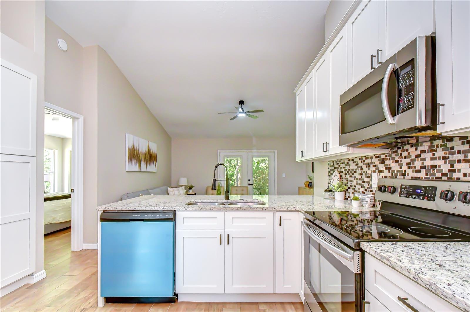 8545 MANASSAS RD, TAMPA, FL — photo 8