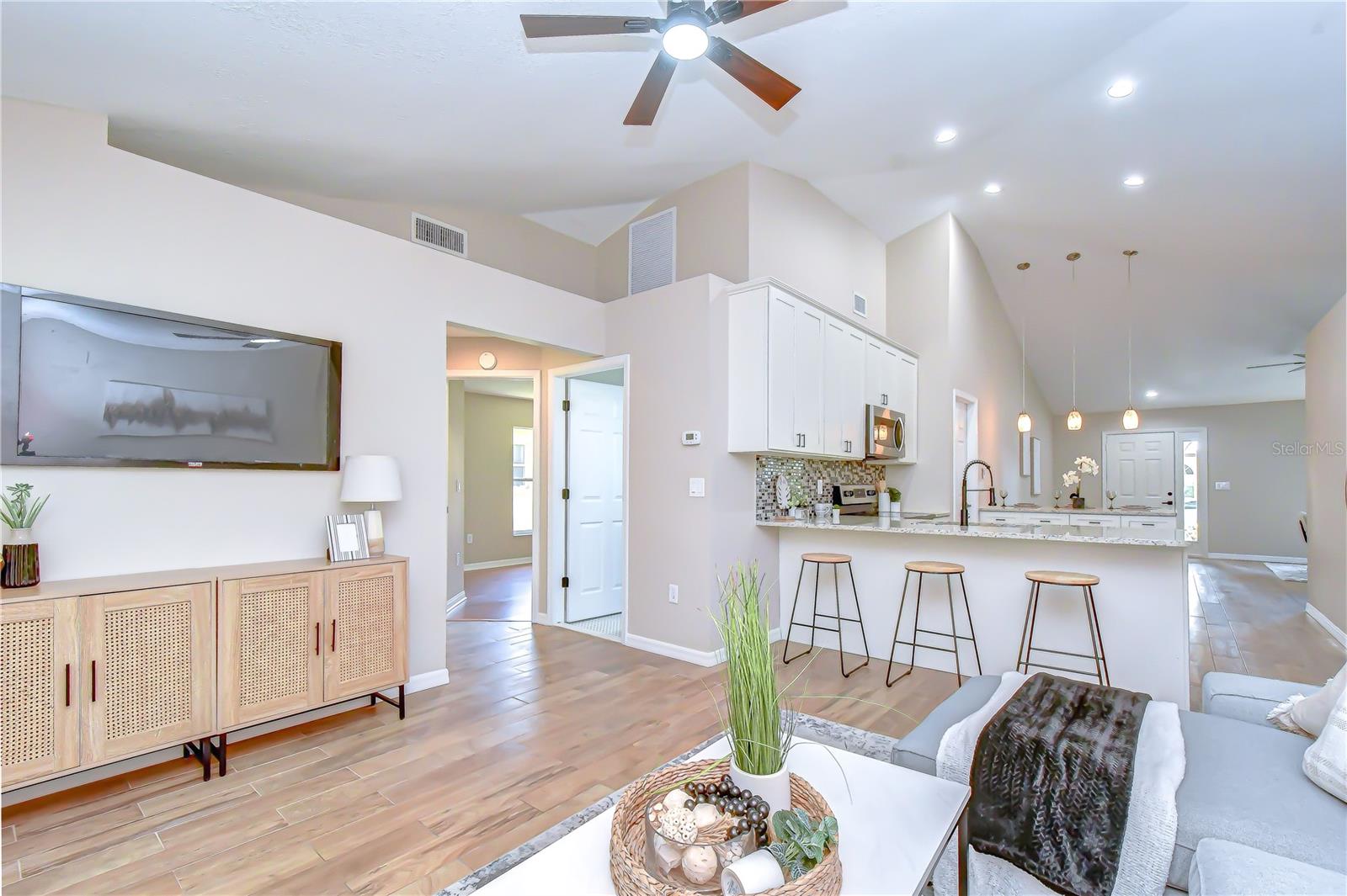 8545 MANASSAS RD, TAMPA, FL — photo 11
