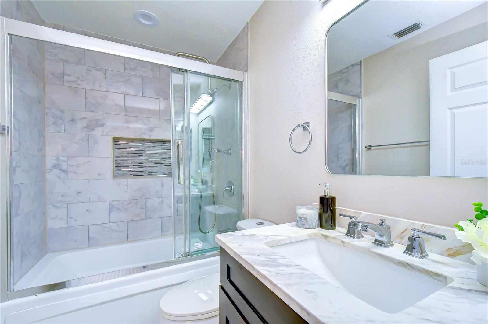 8545 MANASSAS RD, TAMPA, FL — photo 12