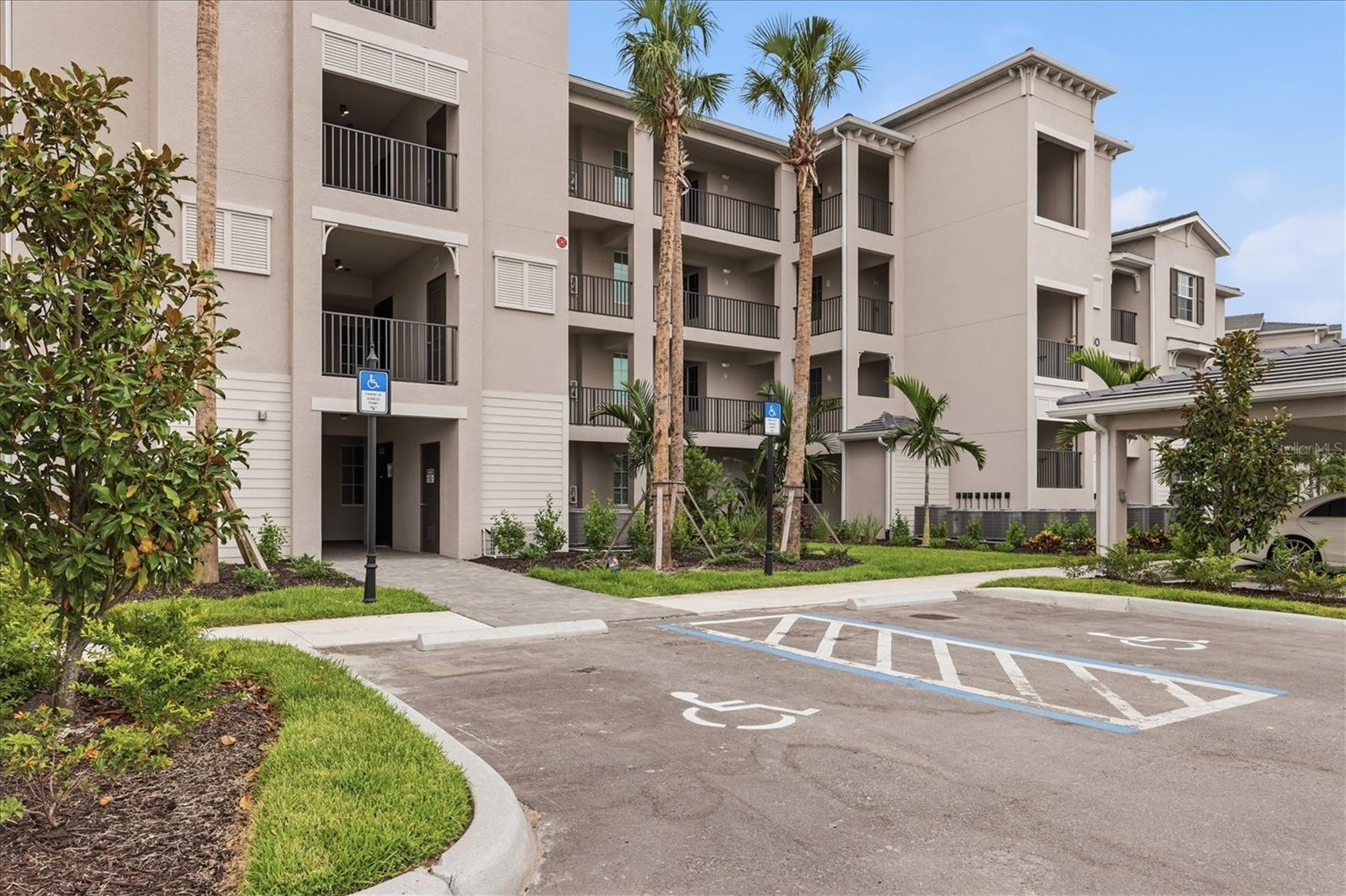19140 SCALLOP LOOP #102, LAKEWOOD RANCH, FL