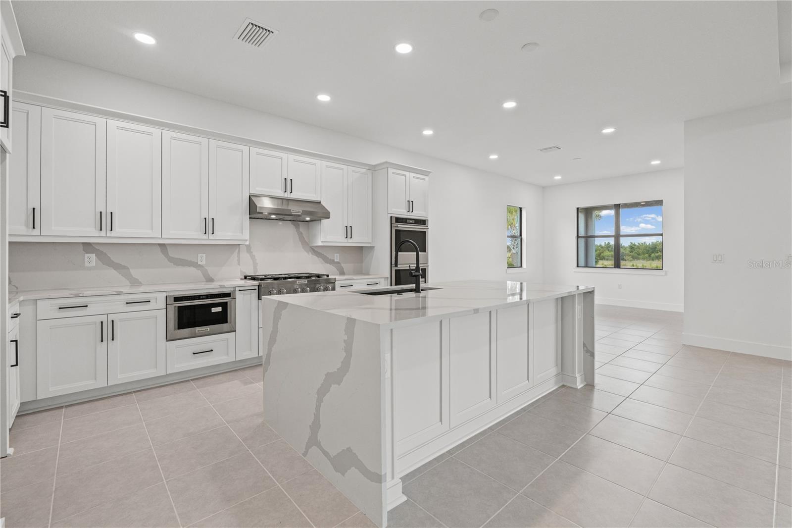 2629 WATERFRONT CIR, SARASOTA, FL — photo 21