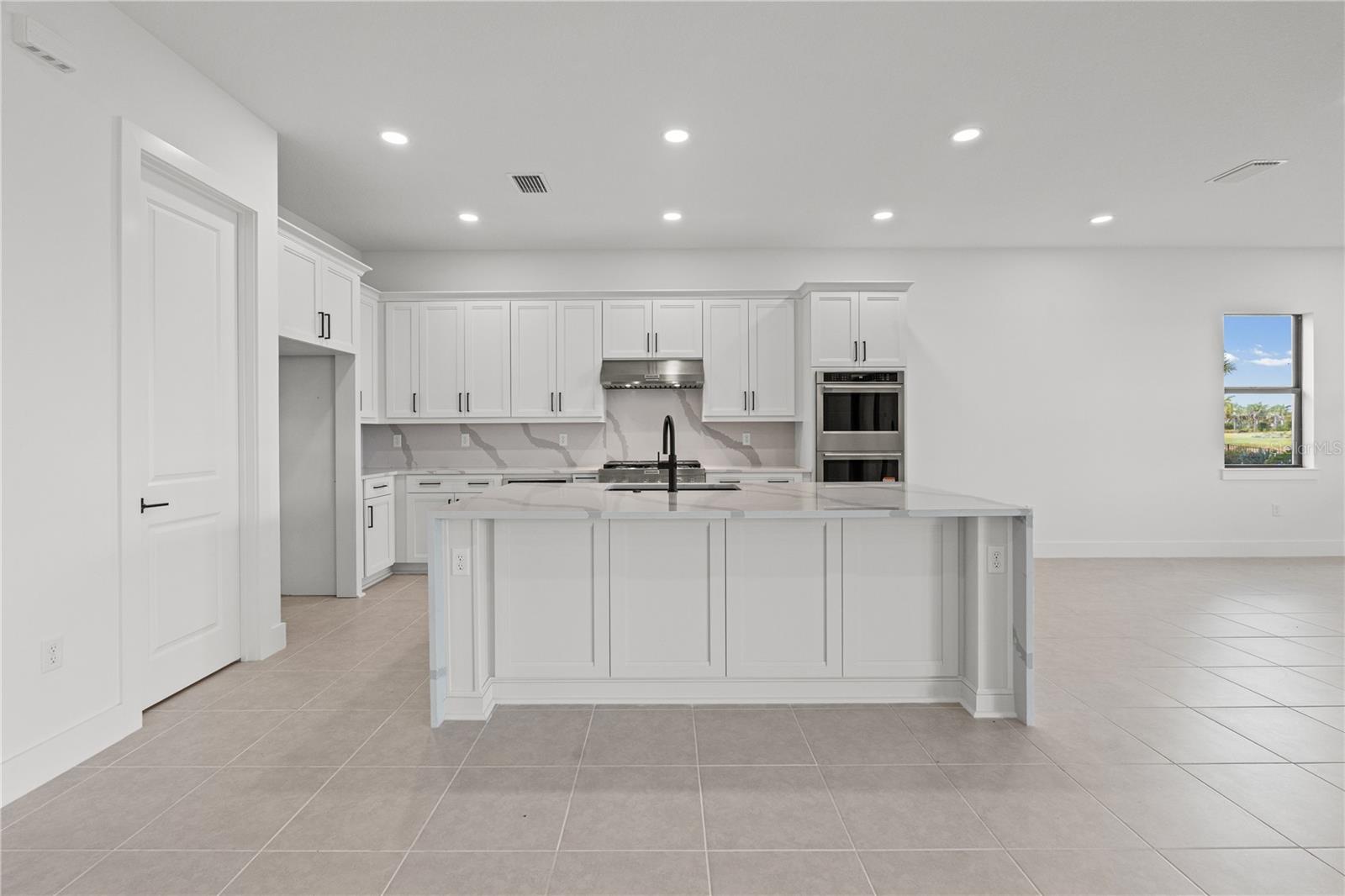 2629 WATERFRONT CIR, SARASOTA, FL — photo 22