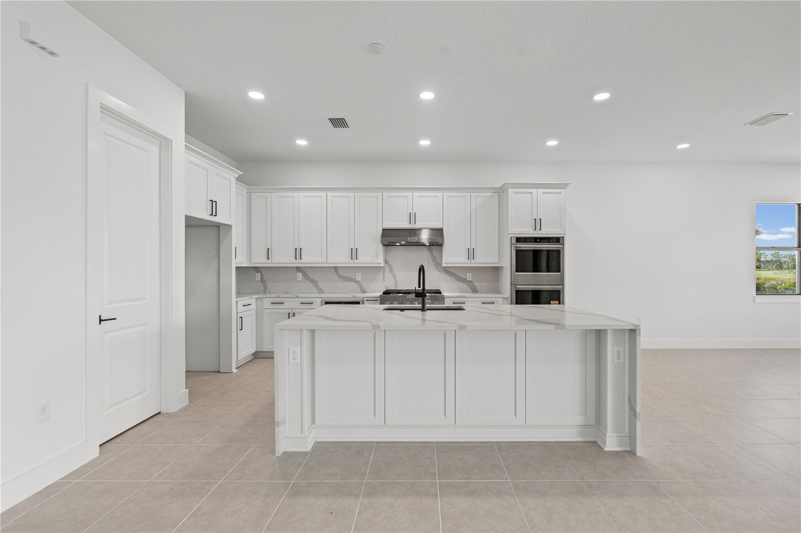 2629 WATERFRONT CIR, SARASOTA, FL — photo 23