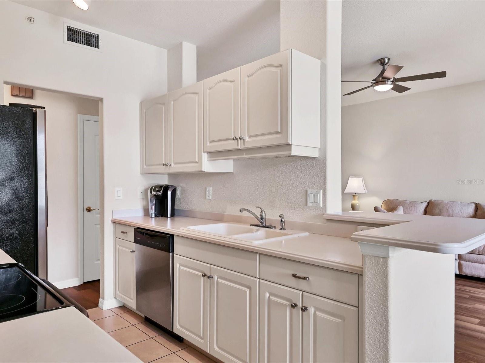 150 L PAVIA BLVD #13, VENICE, FL — photo 9