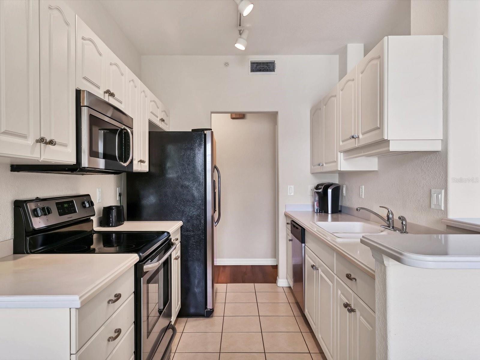 150 L PAVIA BLVD #13, VENICE, FL — photo 10