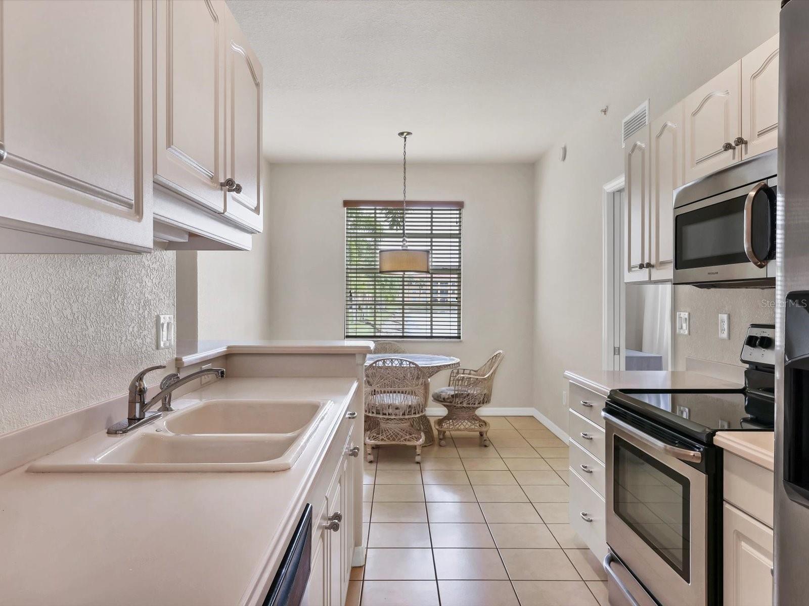 150 L PAVIA BLVD #13, VENICE, FL — photo 11